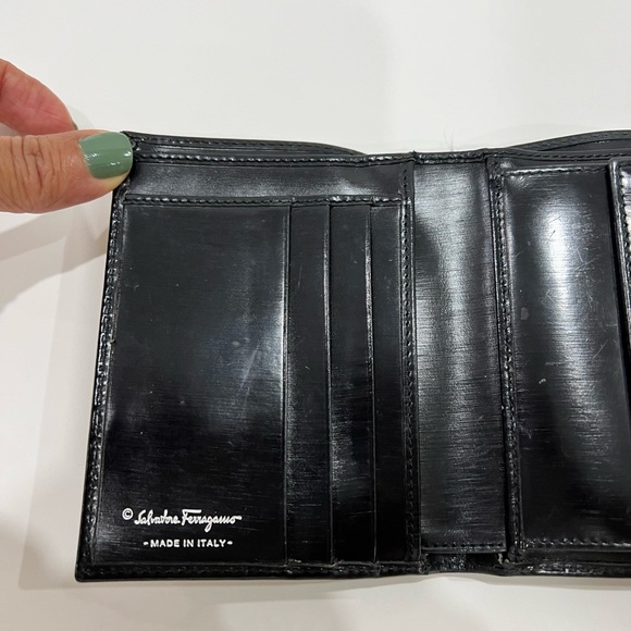 Salvatore Ferragamo Black Wallet Ganchini Black - Picture 2 of 8